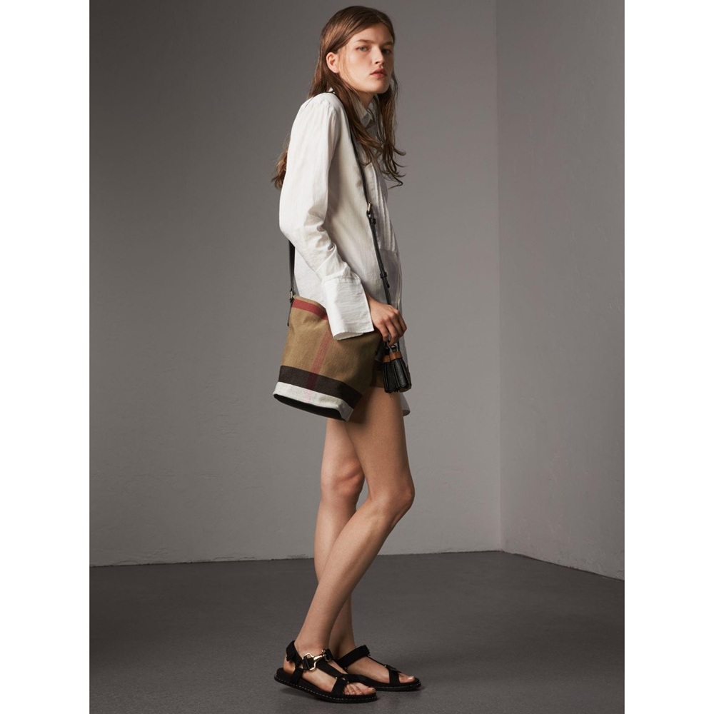 New Burberry Canvas mini Susanna cross body